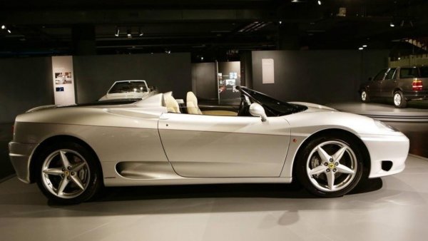 Произведен само в една бройка, този автомобил е версия на 360 Spider с по-ниско и полегато стъкло и с дизайн, намекващ за по-стари модели на Lancia. 
